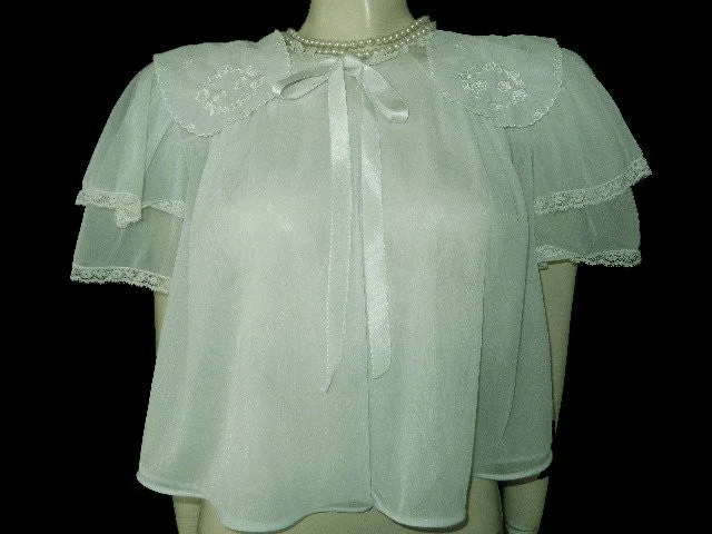 GLAMOROUS VINTAGE MUNSINGWEAR EXQUISITELY EMBROIDERED DOUBLE NYLON LACEY BED JACKET IN OCEAN KISS Embroidered Jacket Appliqued Jacket Beaded Jacket GLAMOROUS VINTAGE MUNSINGWEAR EXQUISITELY EMBROIDERED DOUBLE NYLON LACEY BED JACKET IN OCEAN KISS Embroidered Jacket Appliqued Jacket Beaded Jacket