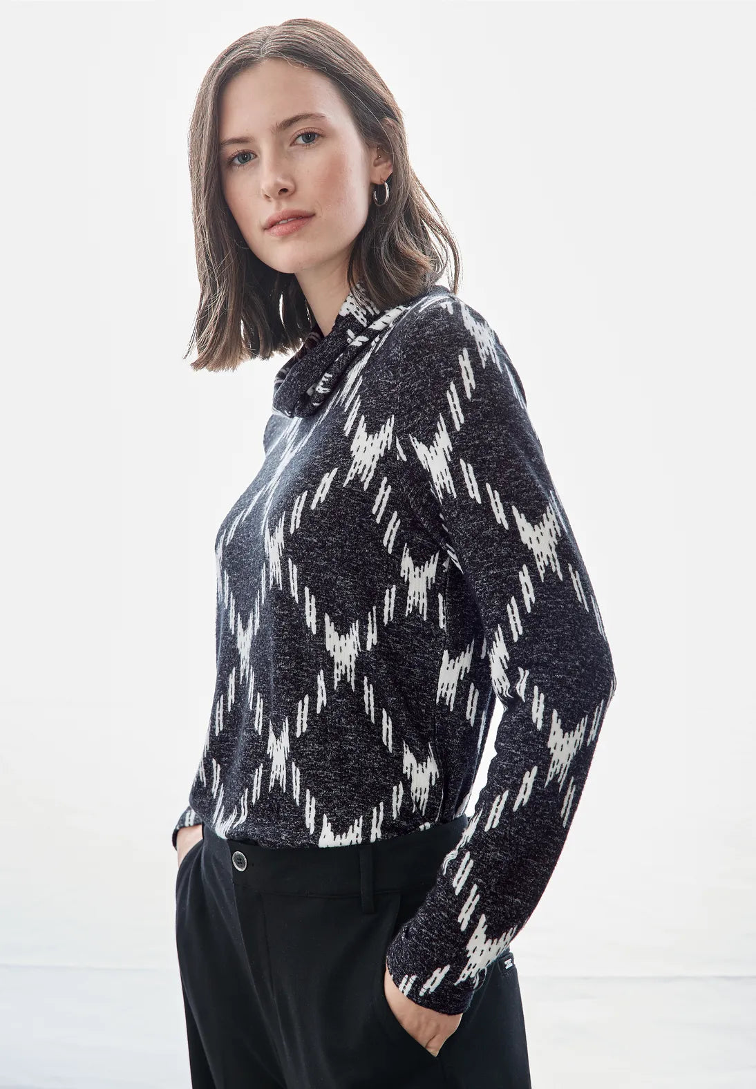 Street One Roll neck Super soft Sweater Black and White  322250 Mesh Fabric Canvas Fabric Denim Fabric