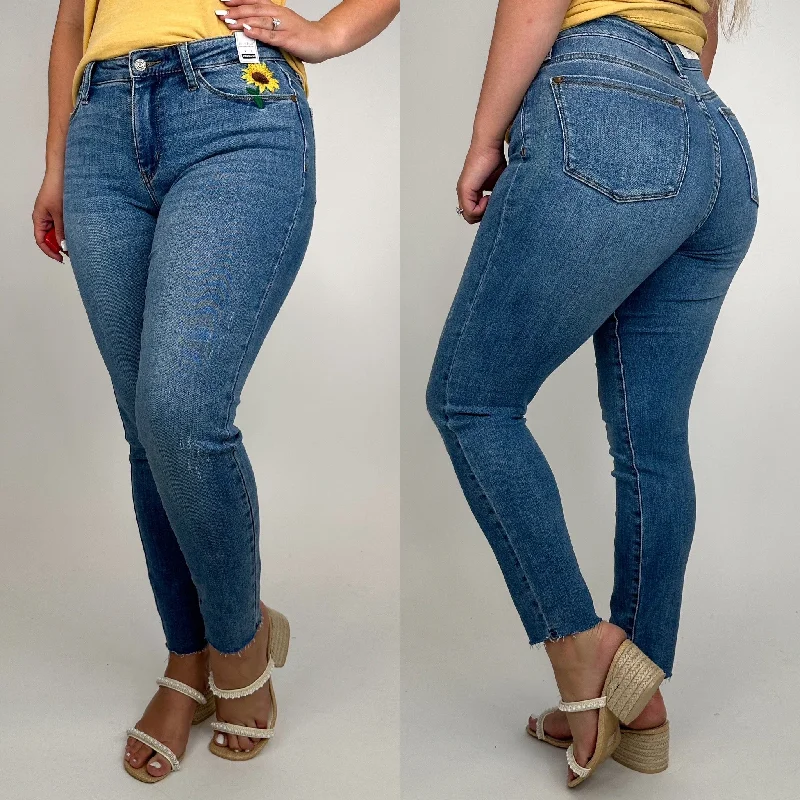 Judy Blue Mona Distressed High Rise Medium Wash Sunflower Patch Slim Fit Jeans Trendy Acid Wash Skinny Jeans Judy Blue Mona Distressed High Rise Medium Wash Sunflower Patch Slim Fit Jeans Trendy Acid Wash Skinny Jeans